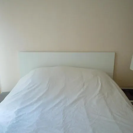 Champs Elysees Cosy 2 Bedrooms Flat, 80m2