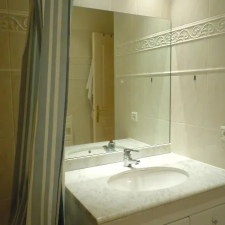 Champs Elysees Cosy 2 Bedrooms Flat, 80m2 * Paris